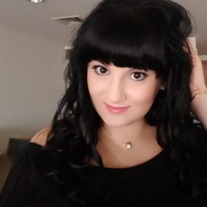 BlackhairNiki1985