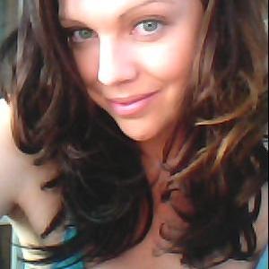 BlijeBrunette